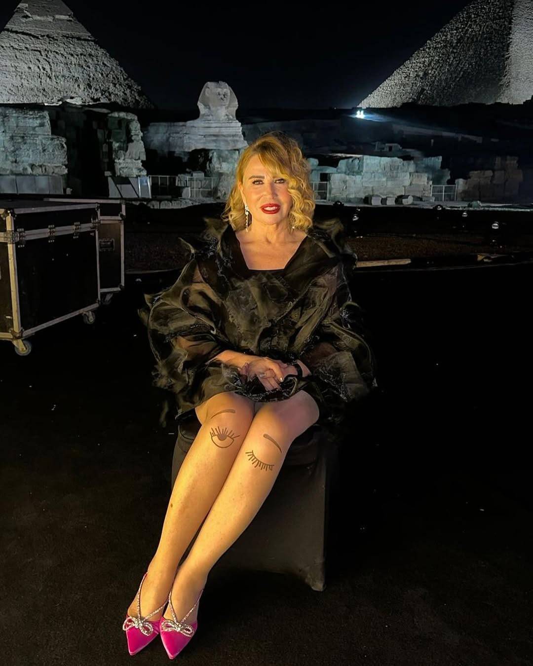 ابنة إيناس الدغيدي تعلق على زواج والدتها بكلمات مؤثرة