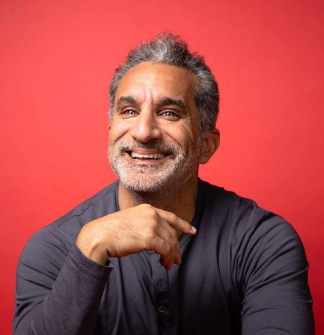 باسم يوسف يردّ على انتقادات الجمهور ويؤكد: التغير أمر طبيعي (فيديو)