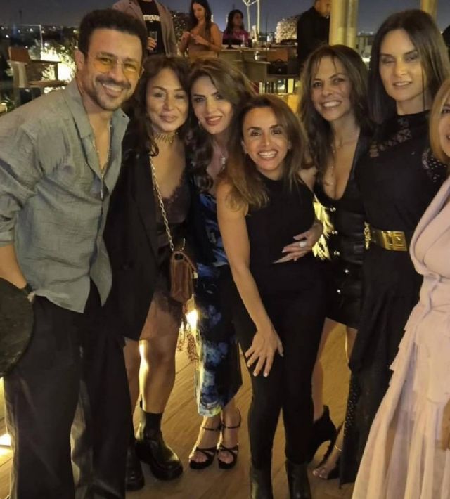 أحمد داوود وعلا رشدي وإنجي علي ورشا المهدي مع نجلاء بدر