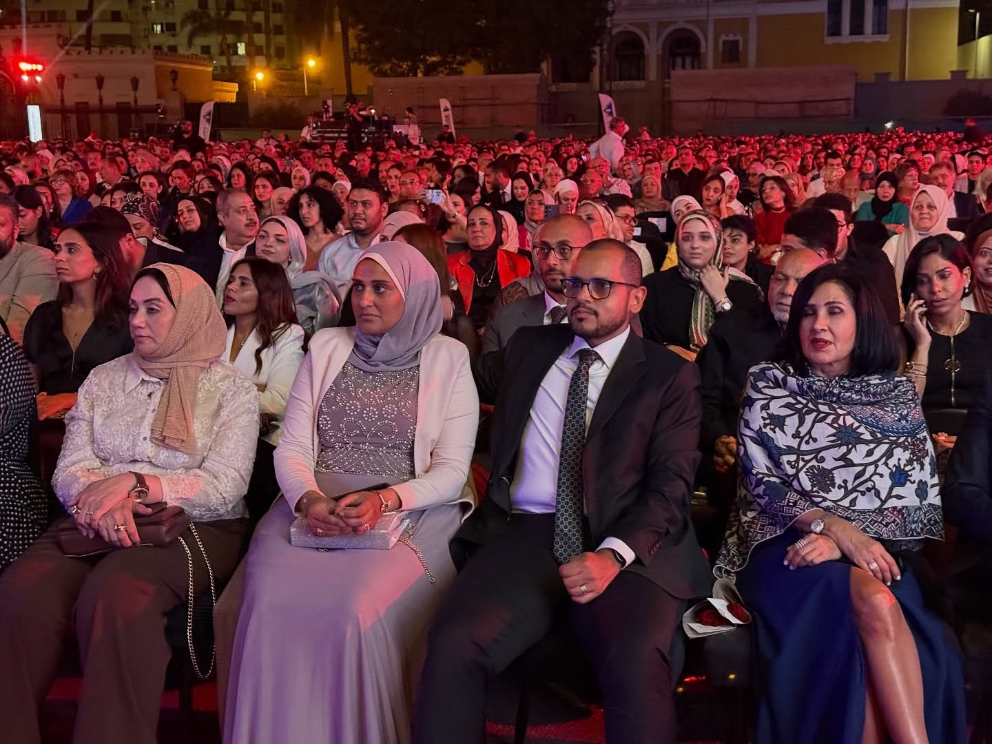 جمهور حفل آمال ماهر كامل العدد