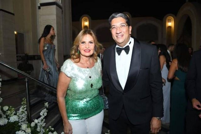 يسرا مع أمير رمزي عم العريس
