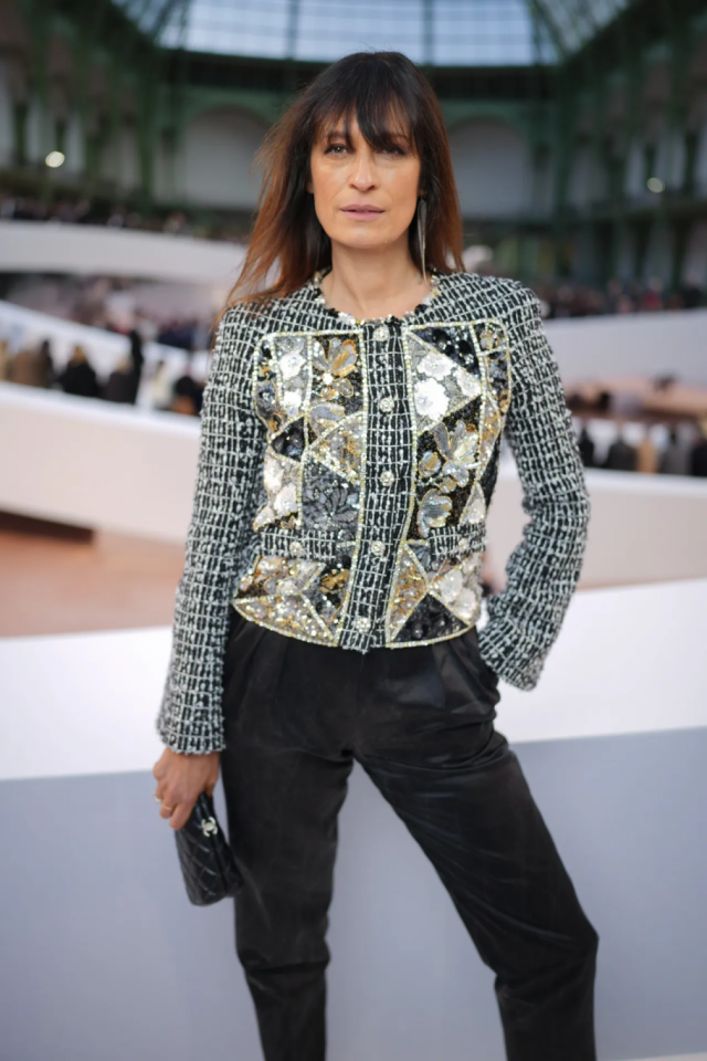 كارولين دو ميغريه بإطلالة من 