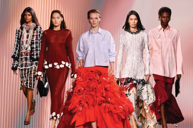 عرض Chanel... من باريس إلى مجرّات الأناقة