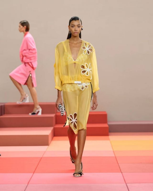 خمسة توجهات لا غنى عنها ظهرت خلال أسبوع الموضة في ميلانو 2025