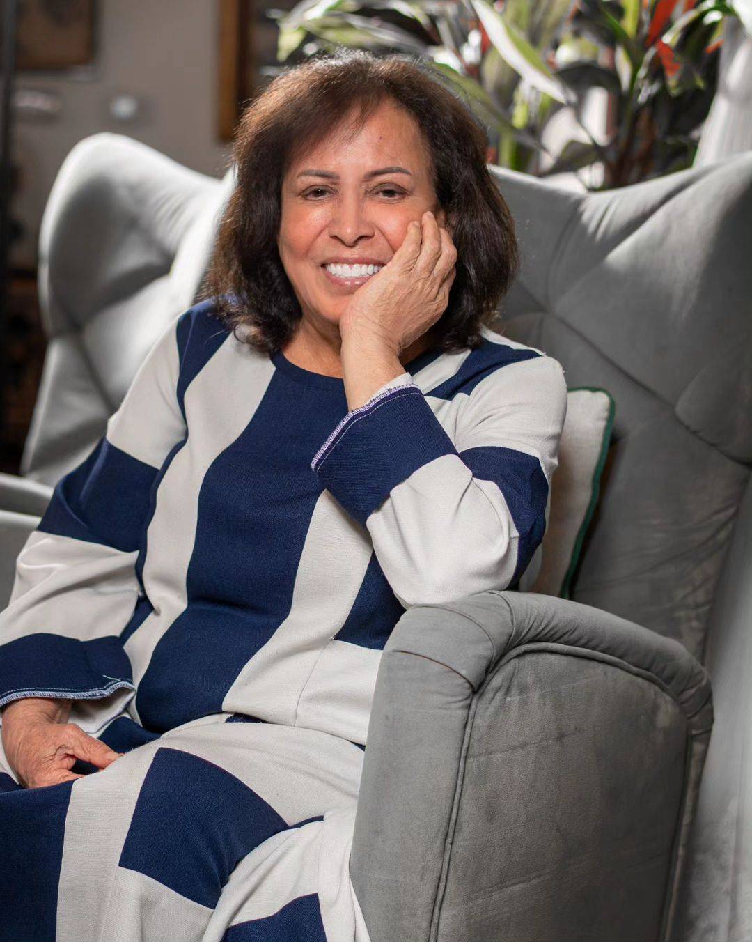 حياة الفهد تتلقى هدية من ولي عهد الكويت في لندن 