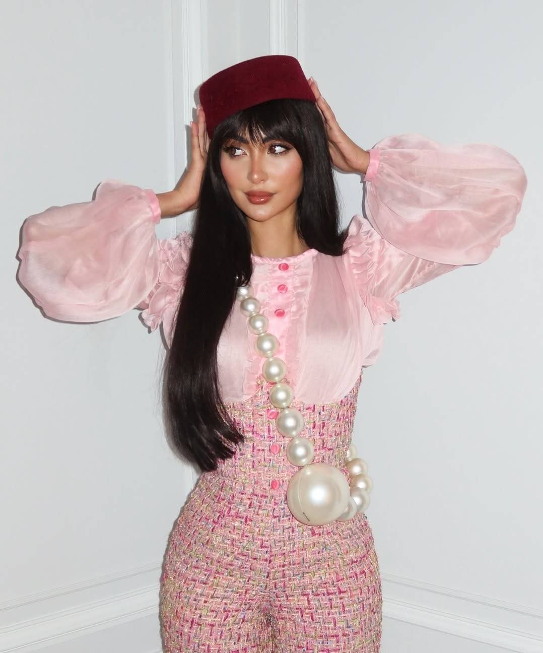 إطلالة مهيرة عبد العزيز ونور الغندور: أي صيحة أعجبتكِ أكثر؟