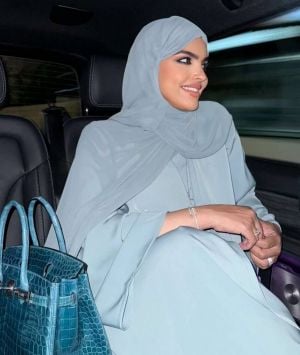  سارة الودعاني تخضع لجراحة طارئة بعد أيام من ولادة طفلها