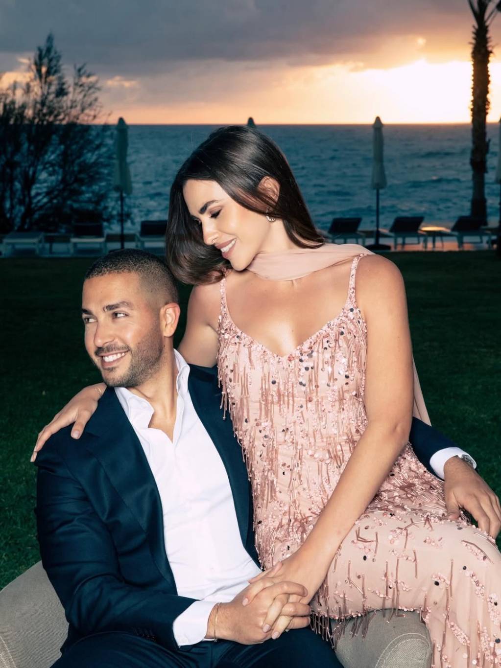 زين قطامي تتألق بإطلالة ناعمة وأنثوية من توقيع حَميها إيلي صعب