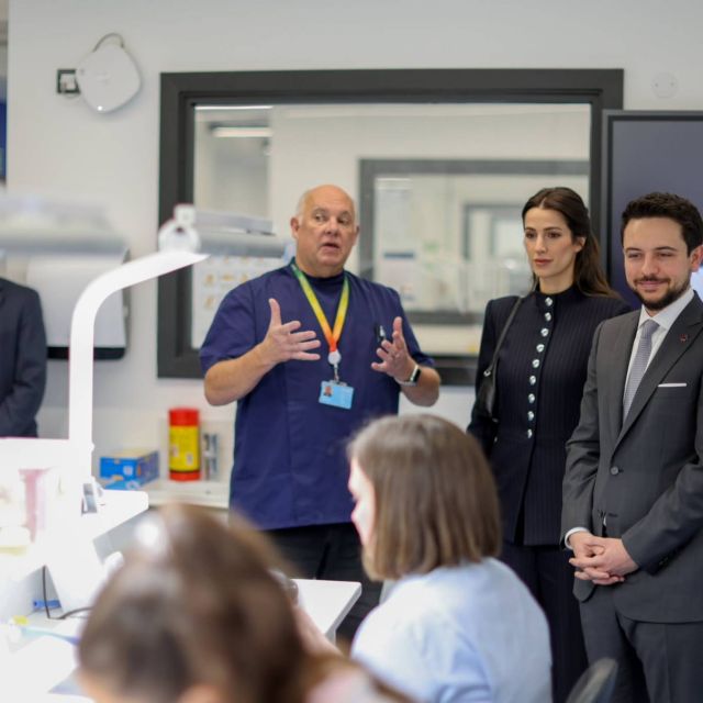  الأميرة رجوة تتألق بإطلالة كلاسيكية مفعمة بالأنوثة