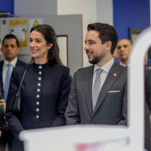  الأميرة رجوة تتألق بإطلالة كلاسيكية مفعمة بالأنوثة