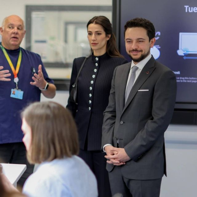  الأميرة رجوة تتألق بإطلالة كلاسيكية مفعمة بالأنوثة