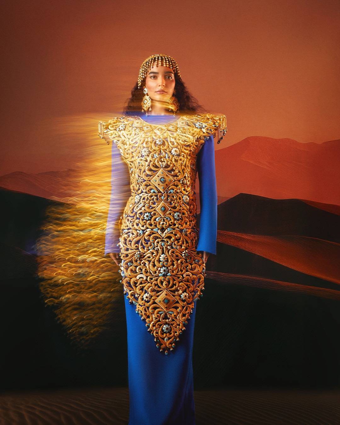 أغلى فستان ذهبي يدخل موسوعة غينيس.. هذا سعره