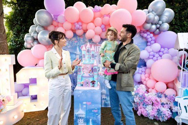 مراد يلدريم وعائلته