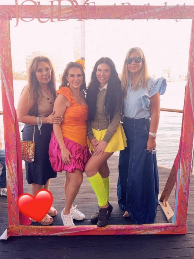 دنيا عبد العزيز بزيادةواضحة في الوزن