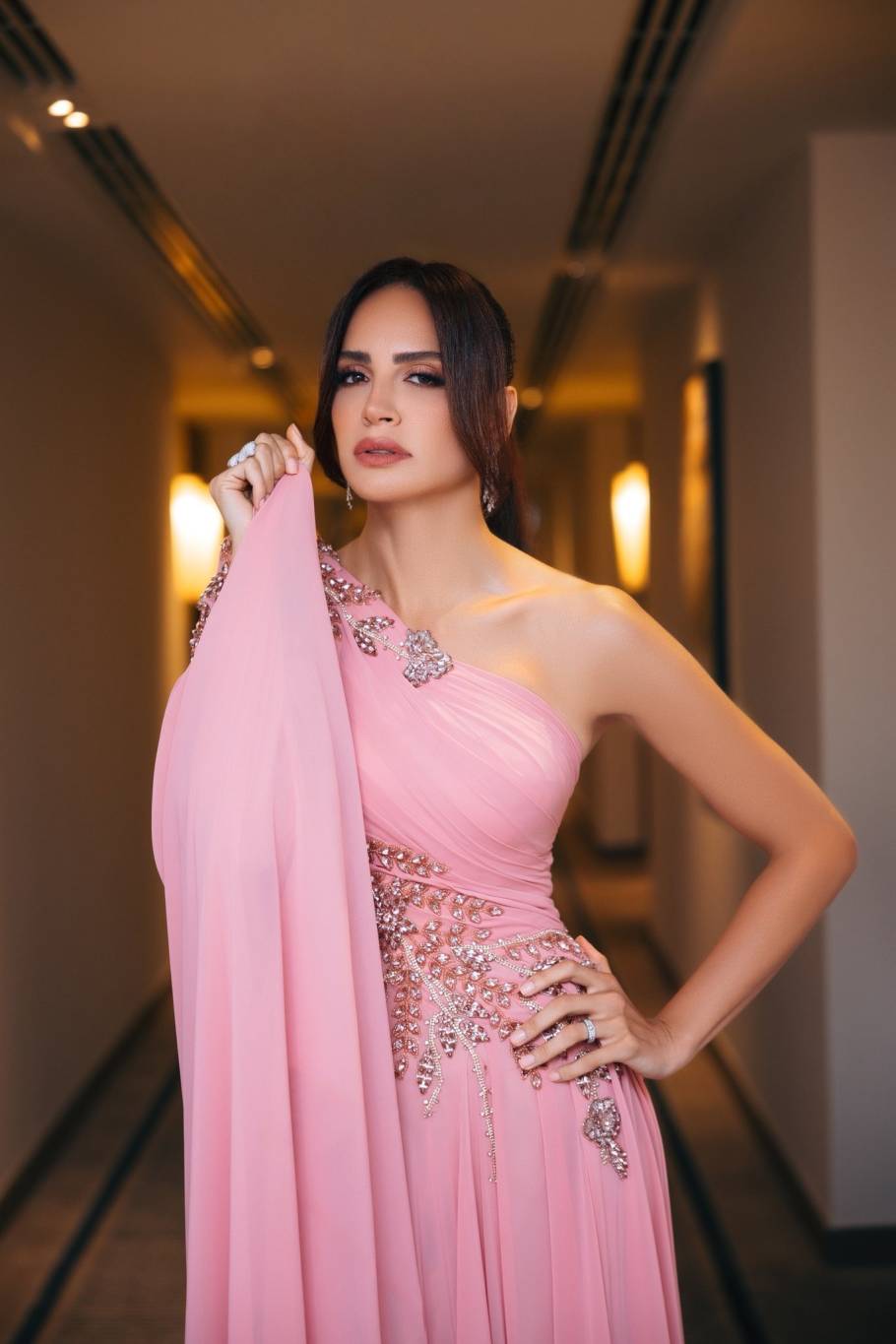 آمال ماهر تنهار باكية... تكشف تفاصيل مثيرة عن حياتها الشخصية (فيديو)