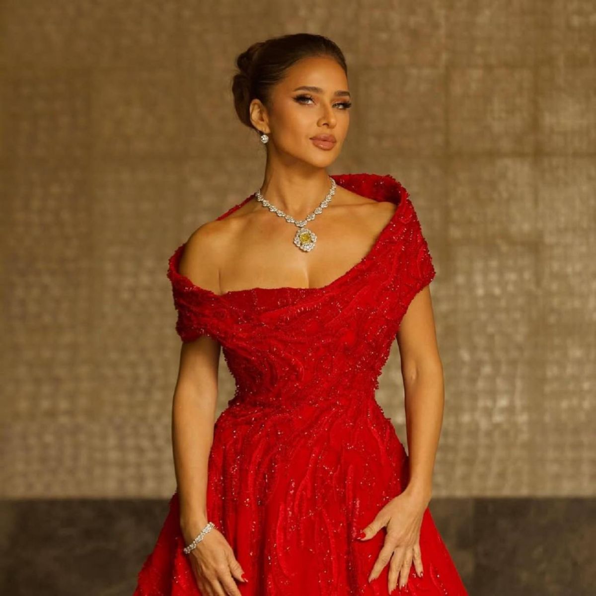 نيللي كريم تكشف مواصفات شريك حياتها وتتحدث عن معنى الرجولة (فيديو)