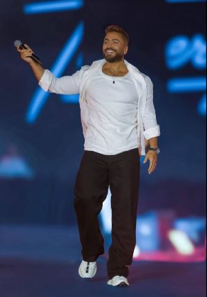 تامر حسني يوجّه رسالة لابنة محمد رحيم بعد طرح أولى أغانيها