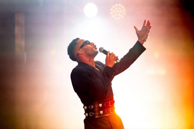  محمد رمضان مندمجاً