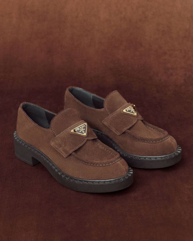 لوفر Prada Chocolate: الكلاسيكية تذوب في الحداثة