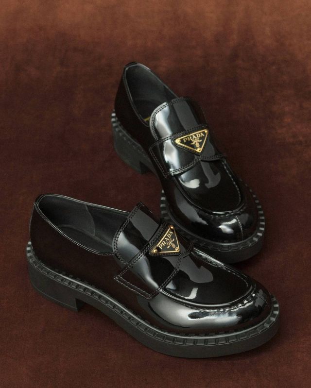 لوفر Prada Chocolate: الكلاسيكية تذوب في الحداثة