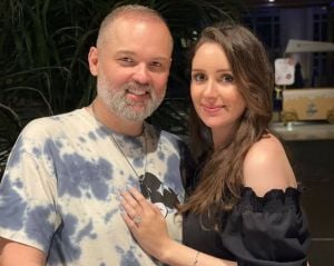 محمد محمود عبد العزيز يكشف عن اسم مولوده الثاني بعد شفاء زوجته