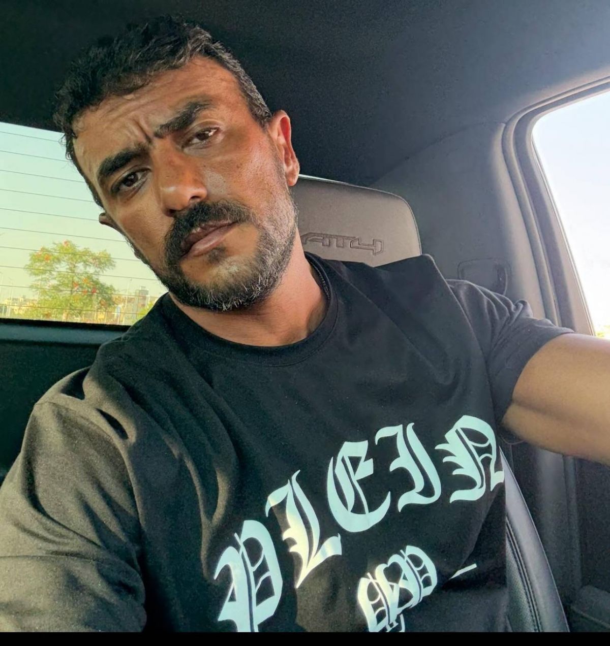 أحمد العوضي يعلّق على فيديو أثار الجدل في الشارع المصري (فيديو)