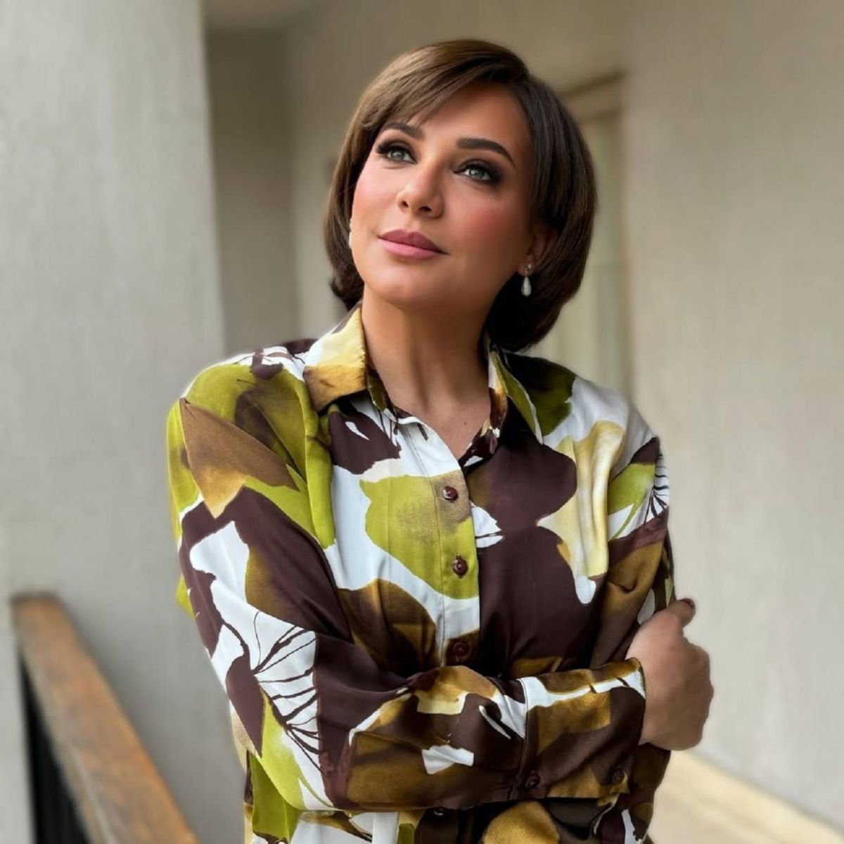 سلاف فواخرجي تعلّق على انتقادات عيشها في مصر