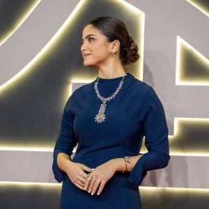 حلا الترك تخطف الأضواء في ختام "مهرجان البحرين السينمائي"