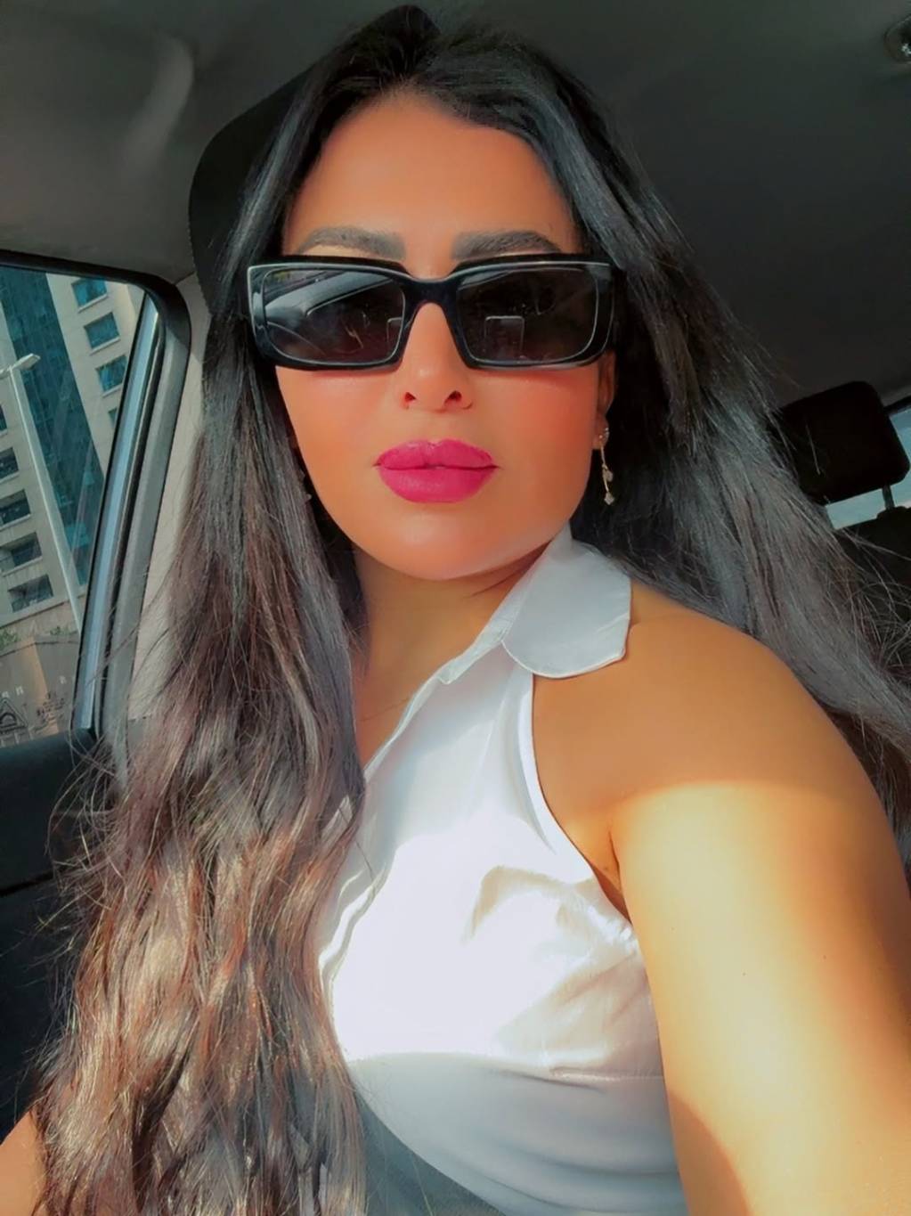 طليقة أحمد مكي تحذّر من تداول أخبارها الشخصية وتؤكد: لن أترك حقي