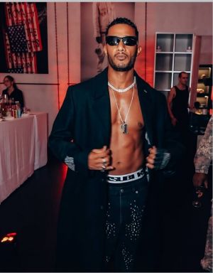 محمد رمضان يكشف النصيحة التي وجهها لأسرته لمواجهة تأثير الشهرة (فيديو)