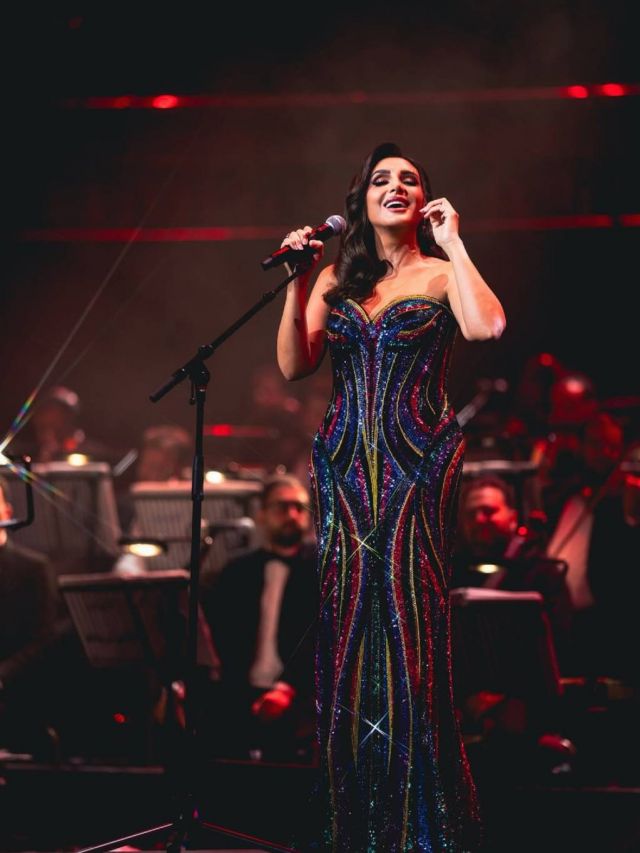 أنغام تبدأ جولتها الغنائية من باريس بحفل أسطوري (فيديو)