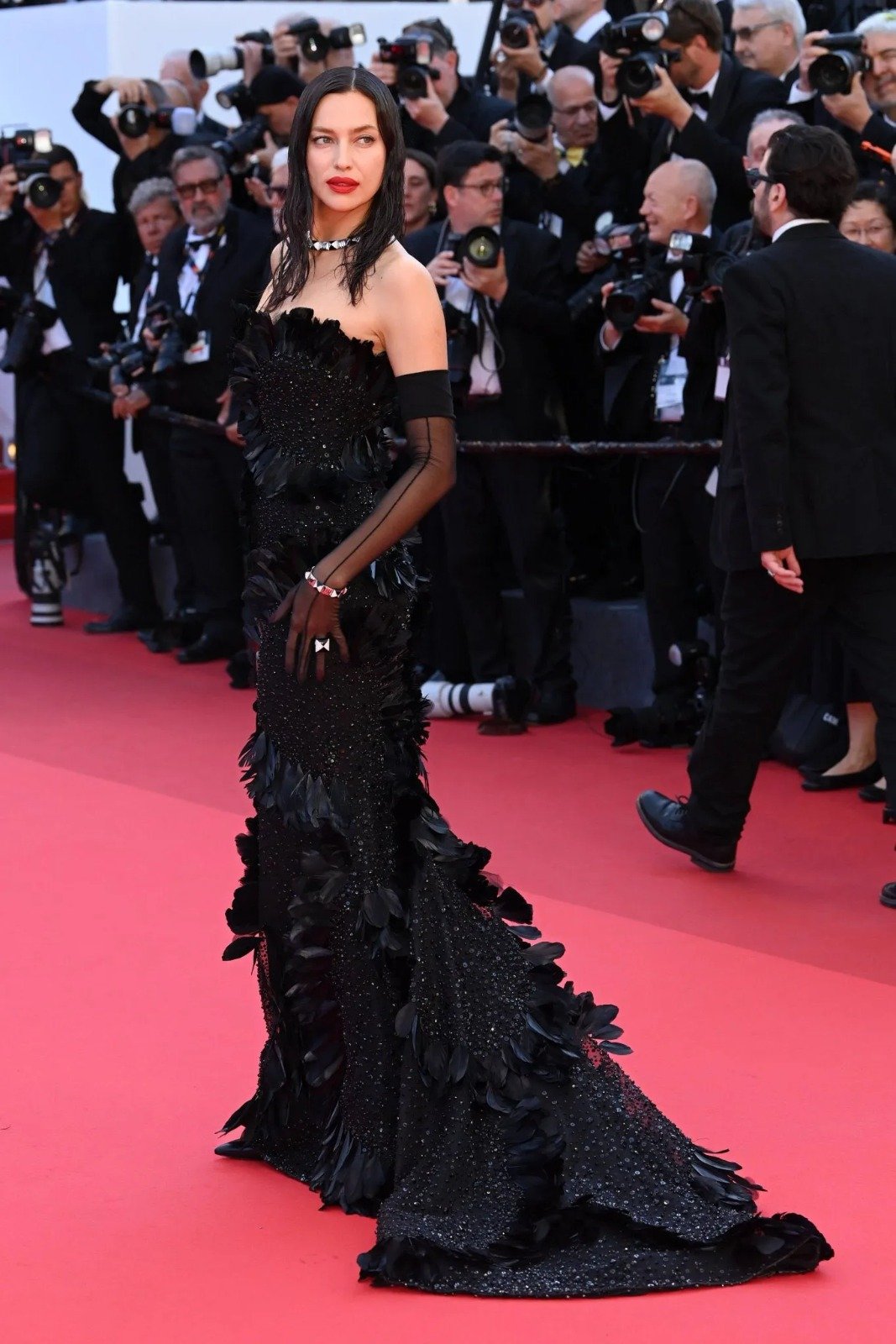 إيرينا شايك بمجوهرات مونلايت MARLI نيويورك