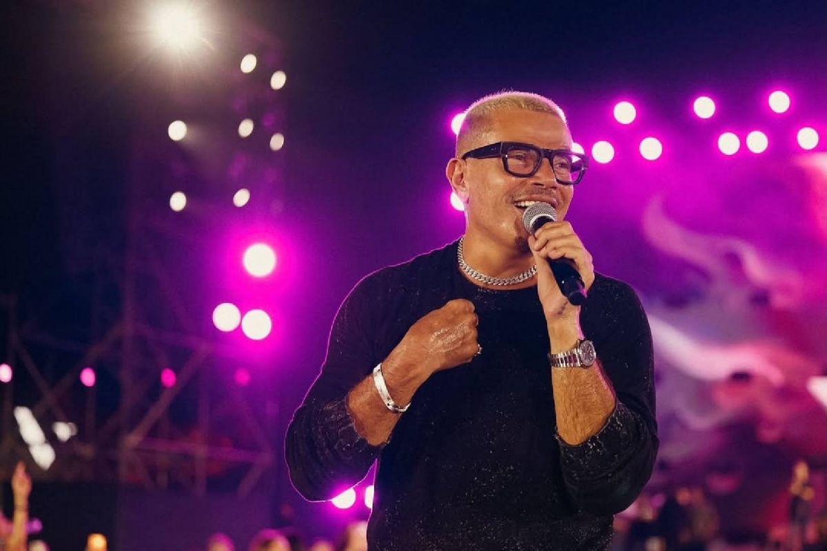 نجوم الفن يتفاعلون مع عمرو دياب في حفل الجونة (صور)