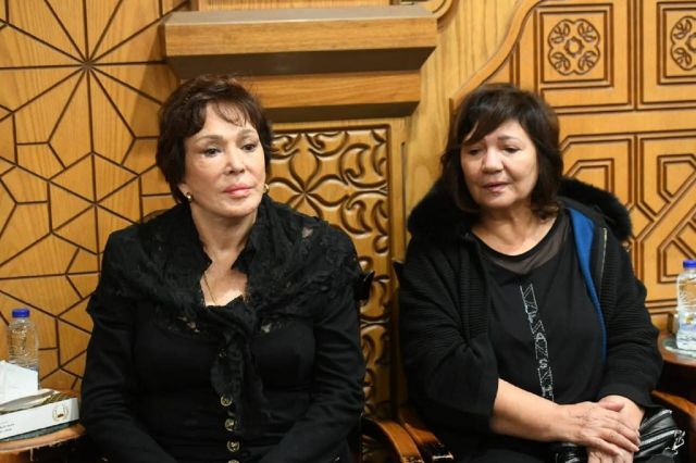 لبلبة وعايدة رياض في العزاء