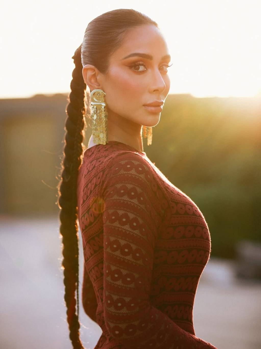 بساطة على السجادة الحمراء: لماذا اختارت نجمات الجونة 2025 المكياج المحايد؟