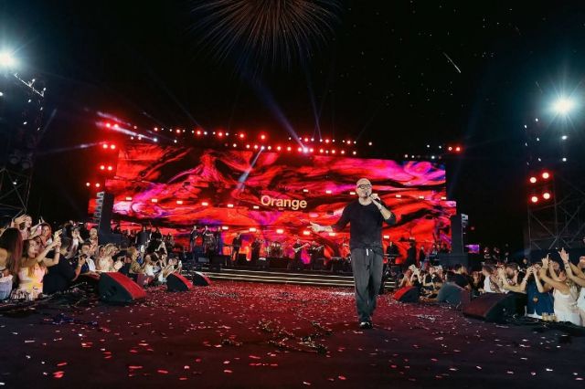 عمرو دياب على المسرح