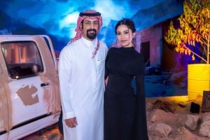 استوديو ضخم تحوّل إلى موقع مستوحى من أجواء الدراما السعودية "الضارية"