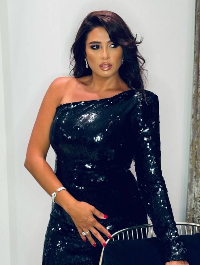 ياسمين عبد العزيز