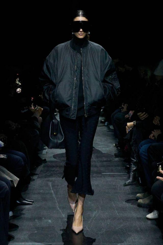 بالنسياغا خريف 2025 Balenciaga