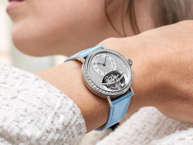ساعات Tourbillon النسائية: الأسرار الدقيقة والفخامة مع Breguet