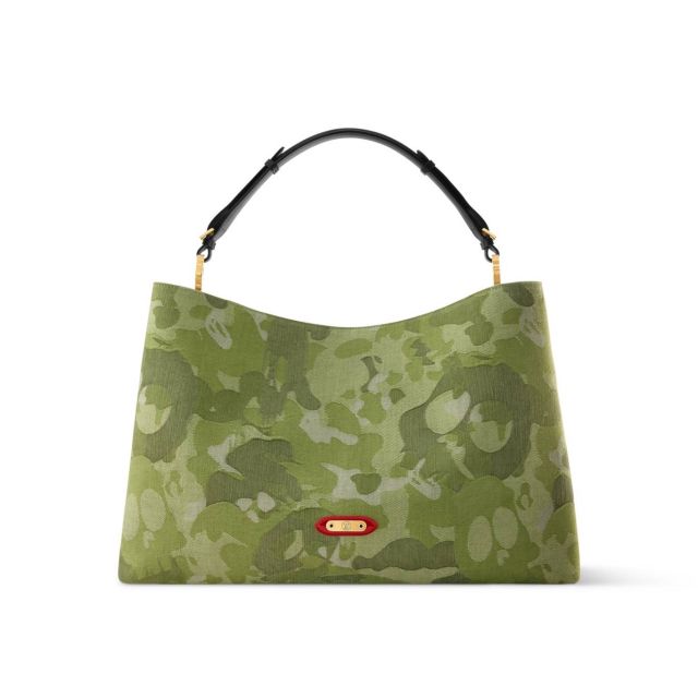 التقاء الإبداعين: لويس فويتون وتاكاشي موراكامي يرسمان فصلاً جديدًا في عالم الفن