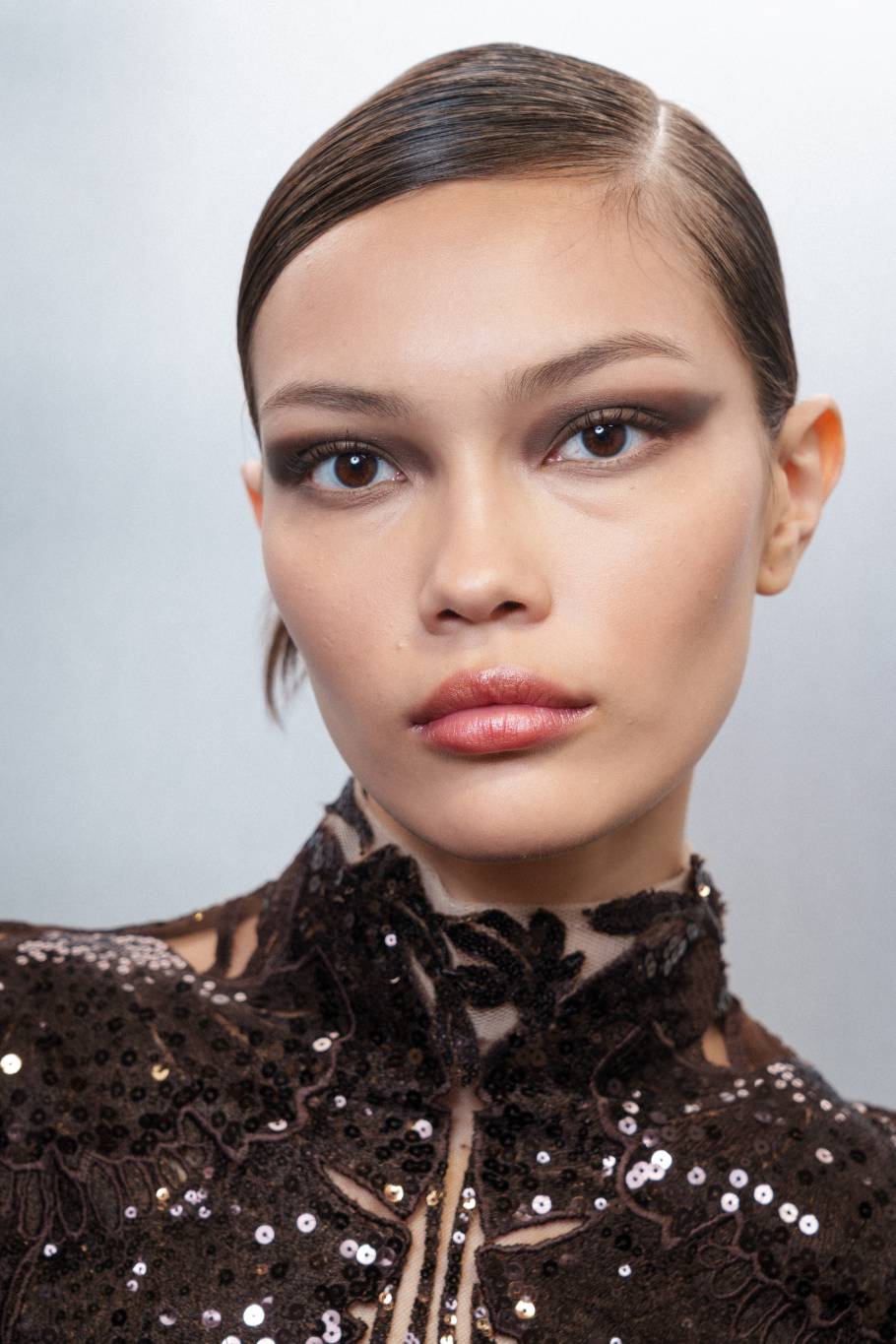 خريف 2025.. ألوان غنية تُلهم كل عاشقات الجمال