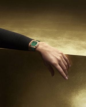 تألّقوا بساعة "آندي وارهول" المميزة من Piaget