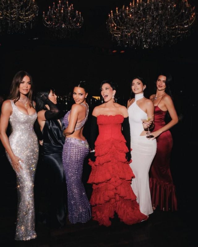 كريس جينر تعود شابّة ثلاثينية في عيد ميلادها السبعين