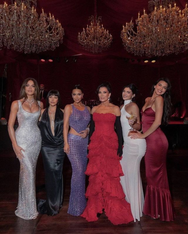 كريس جينير وبناتها في عيد ميلادها