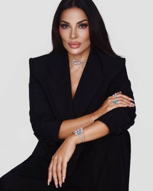 "مـارلي نيويـورك" ترحّب بنادين نسـيب نجيم سـفيرة علامتها في منطقة الشرق الأوسـط