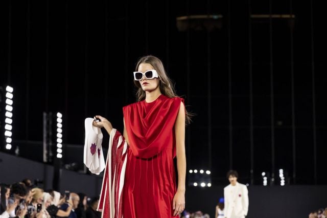 عرض آرام والخطوط الملونة الجذابة