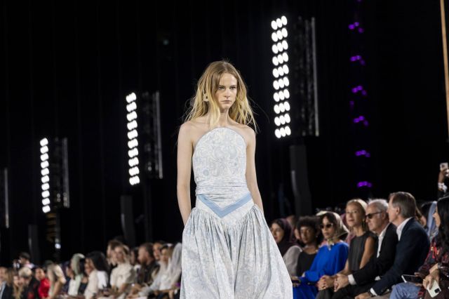  المصمّمة السعودية منى الشبل