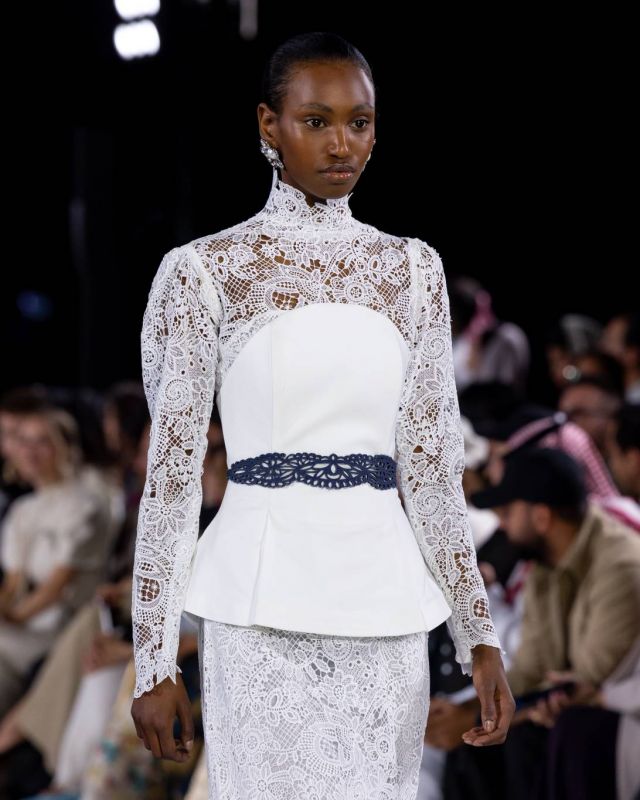  المصمّمة السعودية منى الشبل