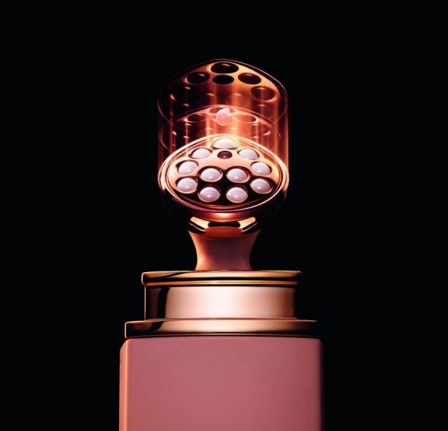 Dior Prestige: بشرة شابة ومتجددة